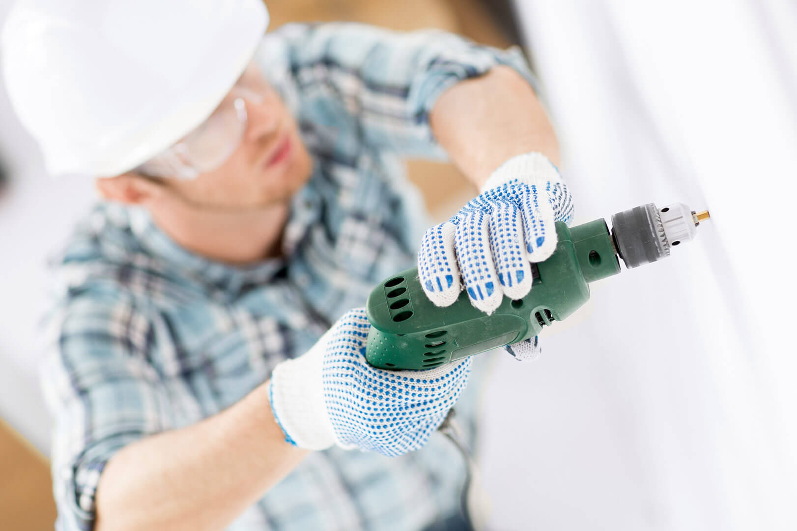 How to established Aluminium & Glass Railing Hardware